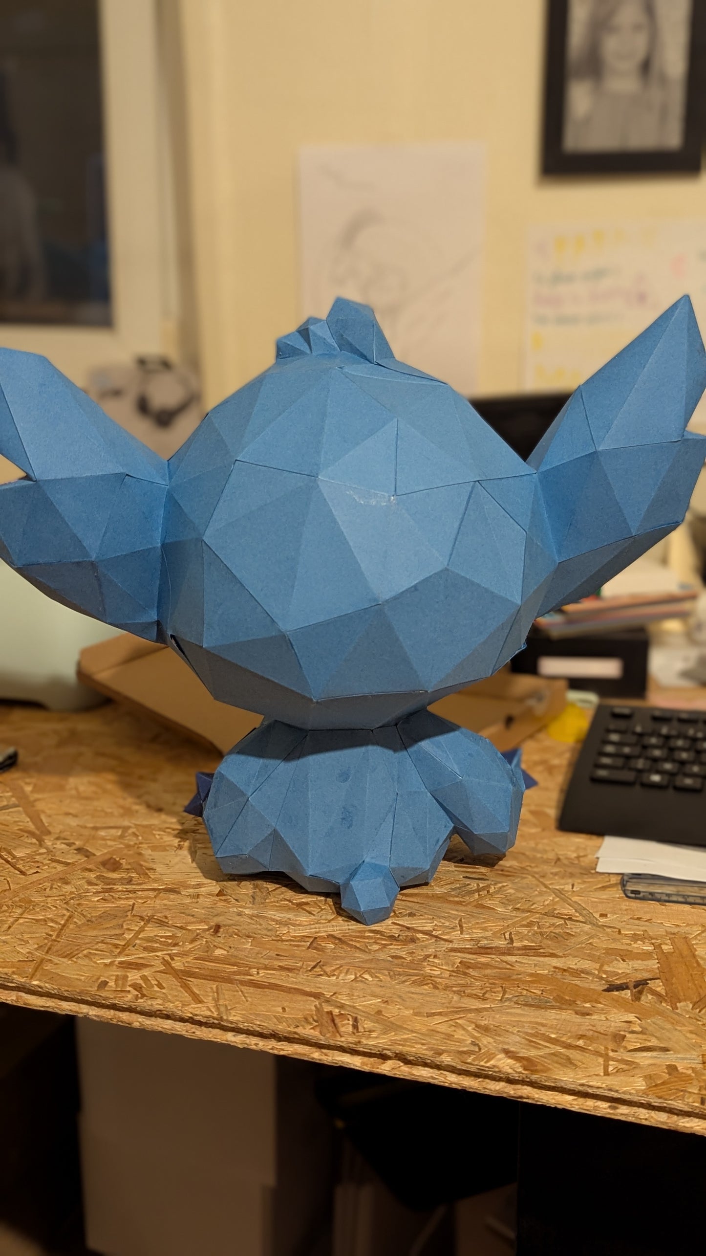 Décoration papercraft Stitch – kit papier 3D à fabriquer soi-même