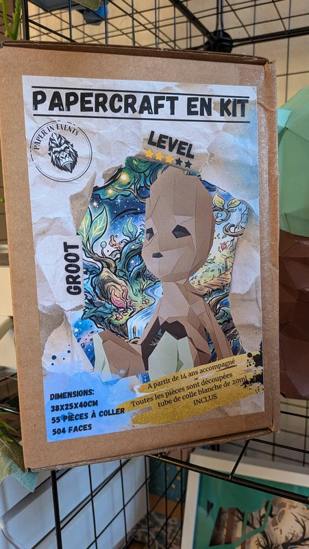packaging du kit papercraft baby groot de chez paper in events