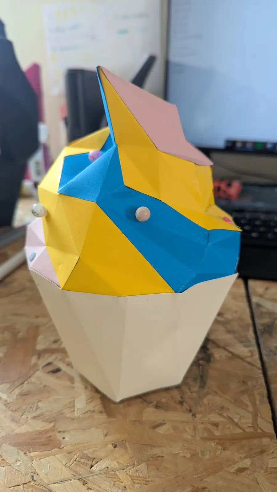 Papercraft cupcake en papier 3D – MiniKit DIY à assembler