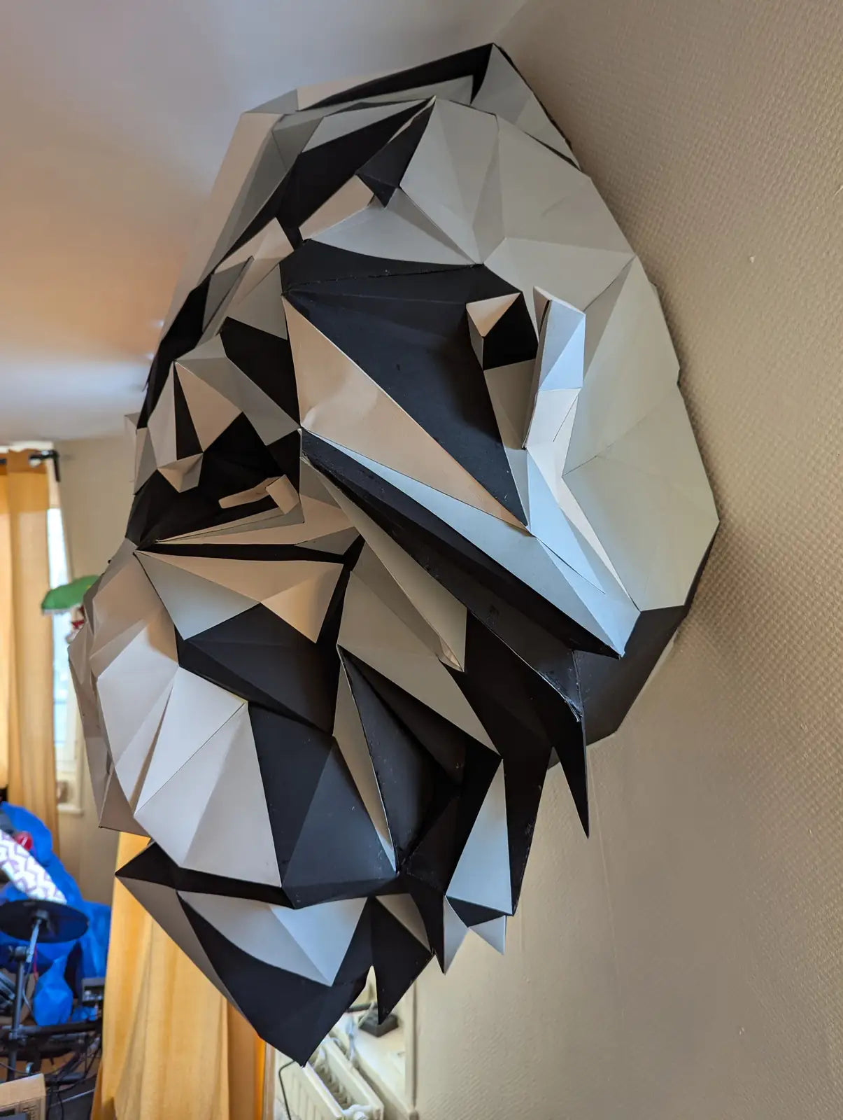 Kit papercraft tête de gorille – figurine murale en papier