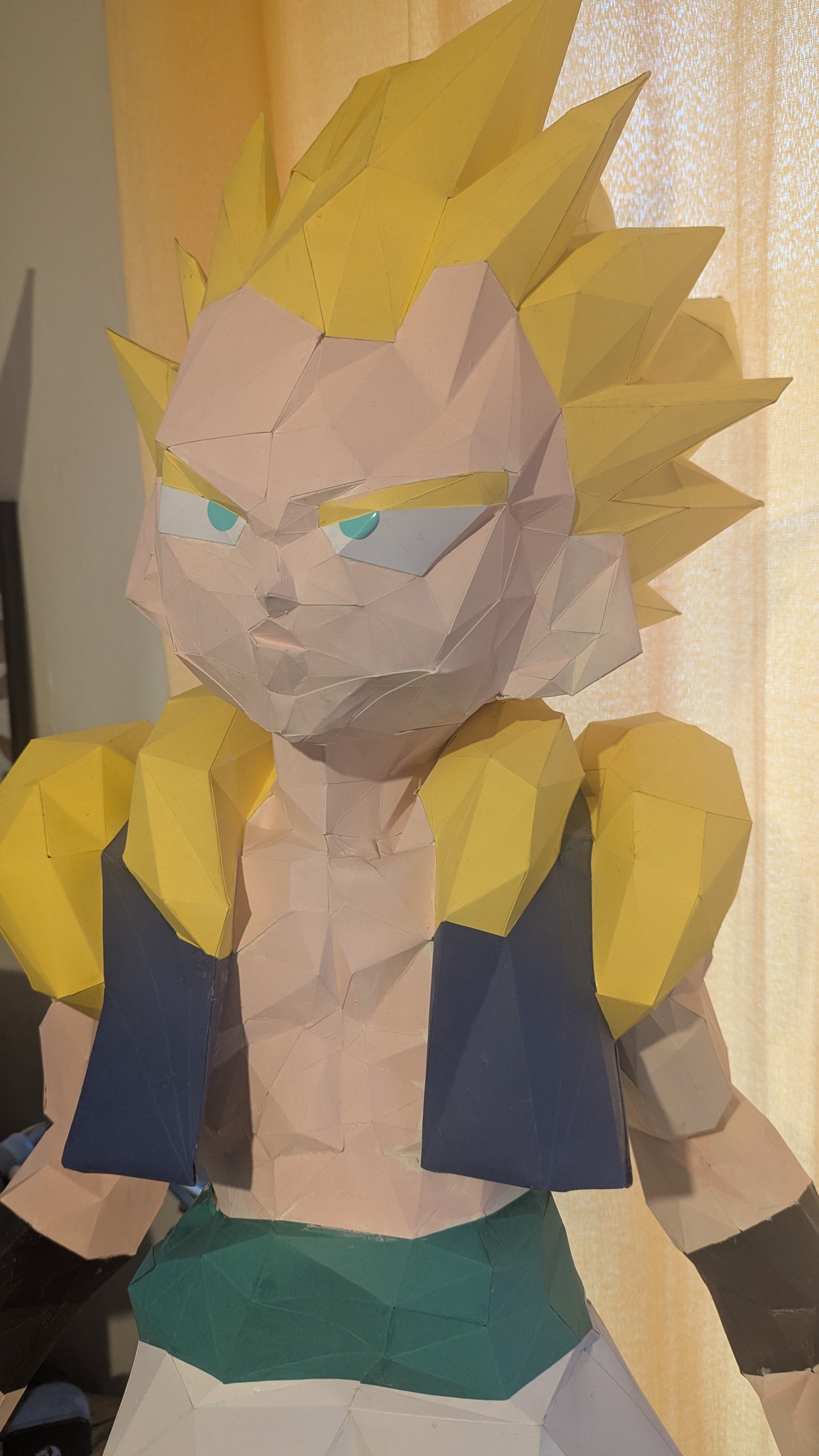Papercraft Gotrunks XXL – Figurine 3D en kit à assembler (120 cm, Niveau Expert)