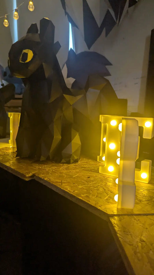 Papercraft Krokmou en papier 3D – figurine Dragons à assembler