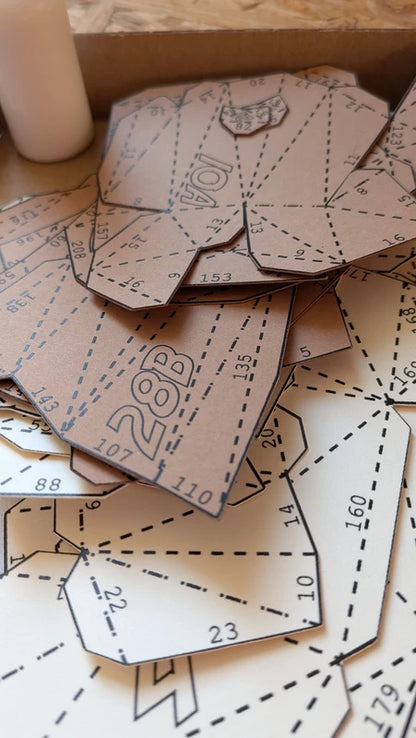 zoom sur les pièces découpés avec précision chez paper in events