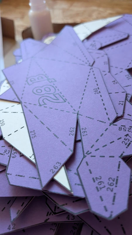 zoom sur les pièces découpés avec précision chez paper in events