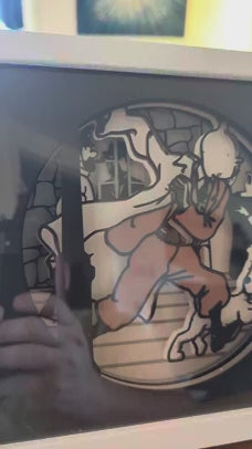 Lightbox Tintin en papier découpé vue éteinte, détail des personnages Tintin, Milou, Haddock, Castafiore et Dupond – création Paper In Events