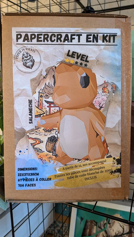 packaging du kit papercraft salameche de chez paper in events